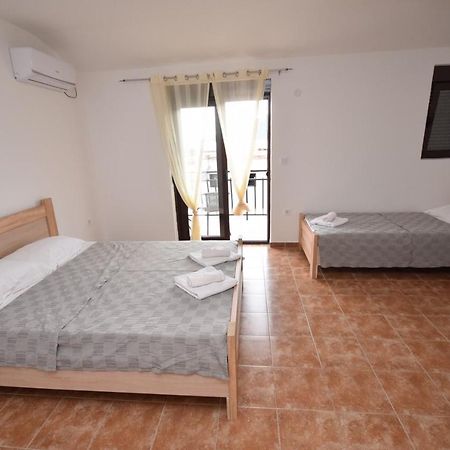 Apartamento Julija 1 Igalo Exterior foto