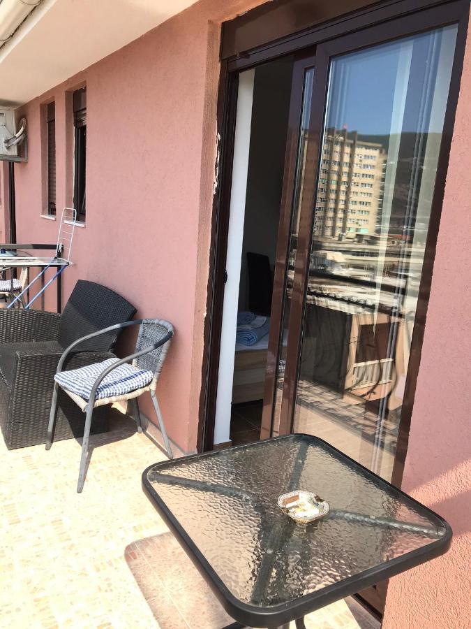 Apartamento Julija 1 Igalo Exterior foto