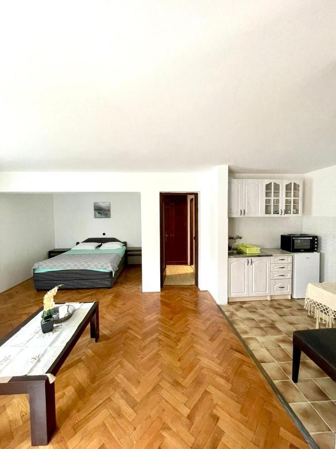 Apartamento Julija 1 Igalo Exterior foto
