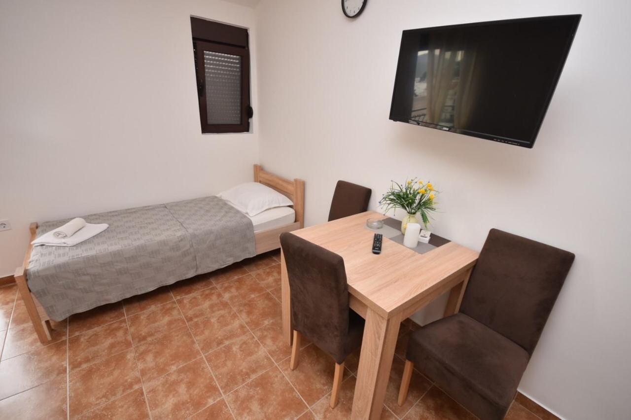 Apartamento Julija 1 Igalo Exterior foto