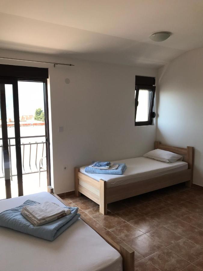 Apartamento Julija 1 Igalo Exterior foto